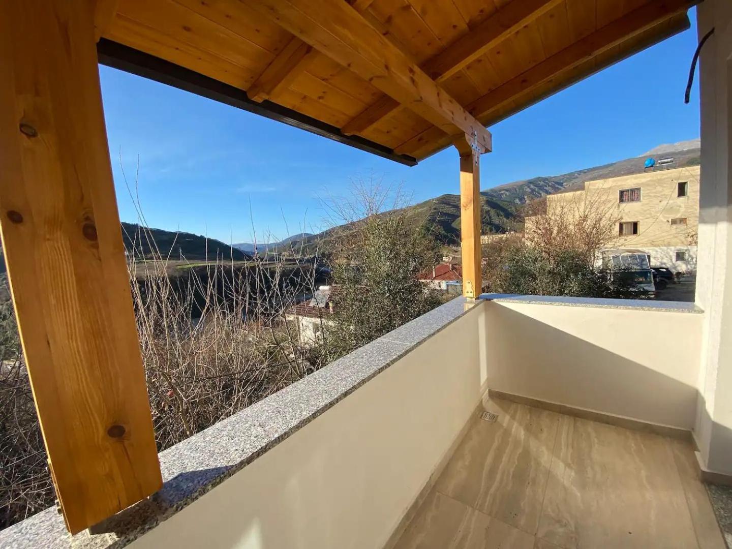 Bright & Cozy Room With Balcony Corovode Exterior photo